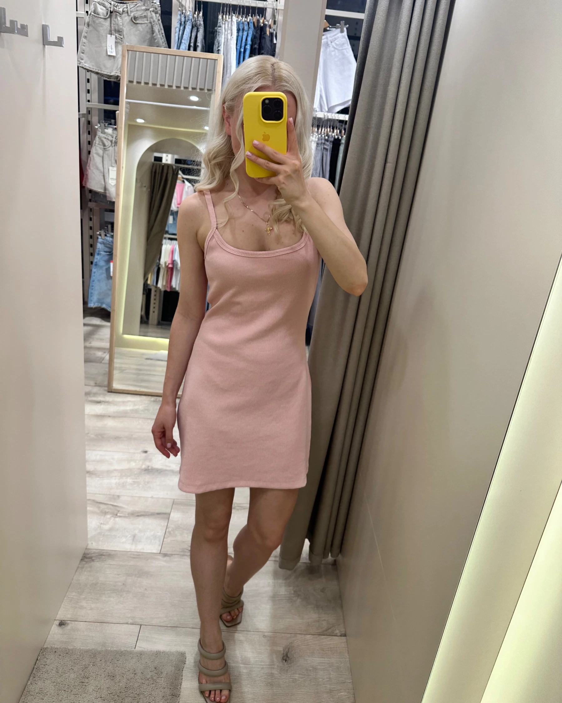 Сукня, рожевий